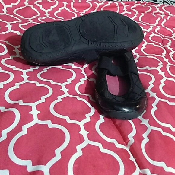 Flats - Picture 2 of 2